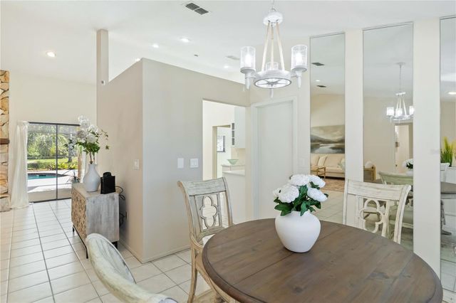 5206 WOODLAWN CIRCLE E, Palmetto, FL 34221