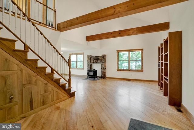 1694 SPRING VALLEY RD, Bethlehem, PA 18015