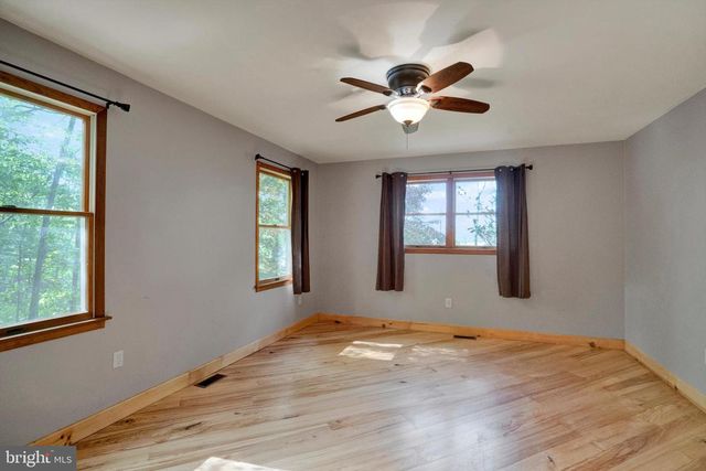 1694 SPRING VALLEY RD, Bethlehem, PA 18015