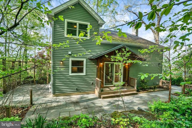 1694 SPRING VALLEY RD, Bethlehem, PA 18015