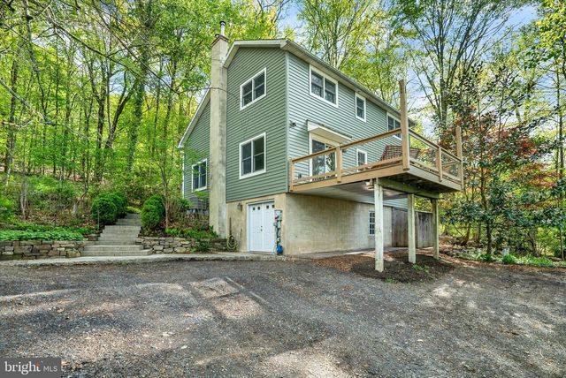 1694 SPRING VALLEY RD, Bethlehem, PA 18015