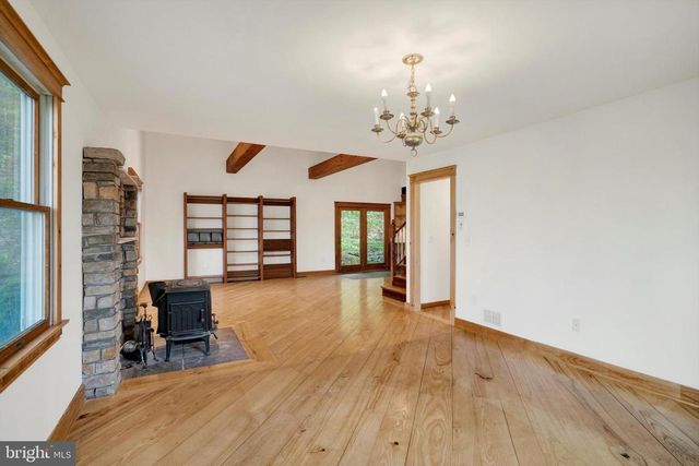 1694 SPRING VALLEY RD, Bethlehem, PA 18015