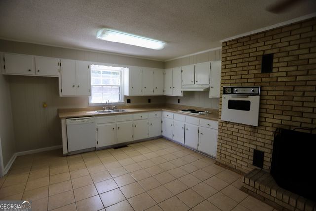 145 Scoggins Trail, Summerville, GA 30747