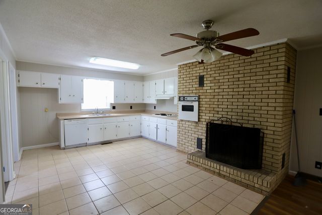 145 Scoggins Trail, Summerville, GA 30747