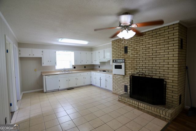 145 Scoggins Trail, Summerville, GA 30747