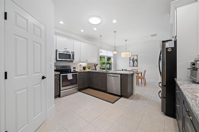1595 PINYON PINE DRIVE, Sarasota, FL 34240