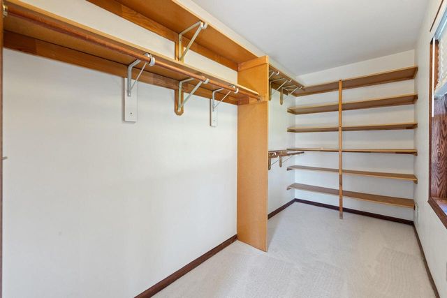7123 W Lantern LANE, Mequon, WI 53092