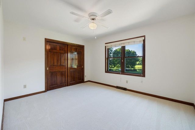 7123 W Lantern LANE, Mequon, WI 53092