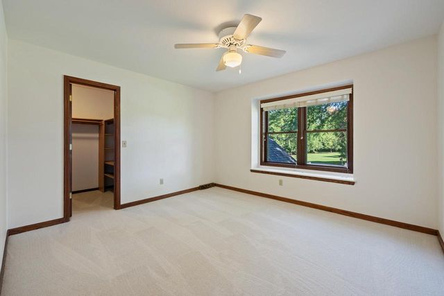 7123 W Lantern LANE, Mequon, WI 53092