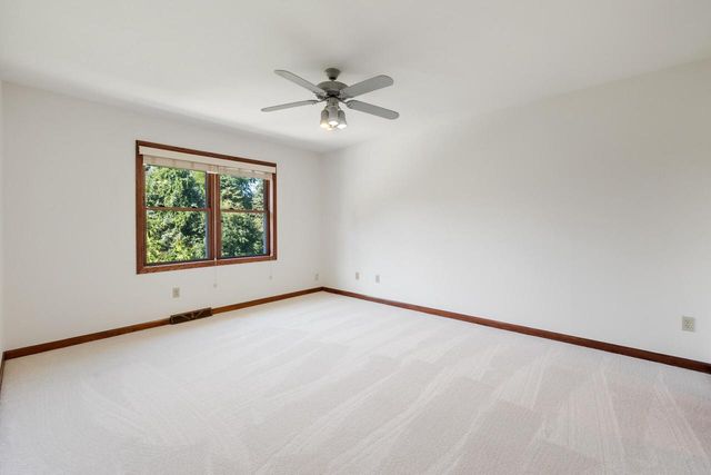 7123 W Lantern LANE, Mequon, WI 53092