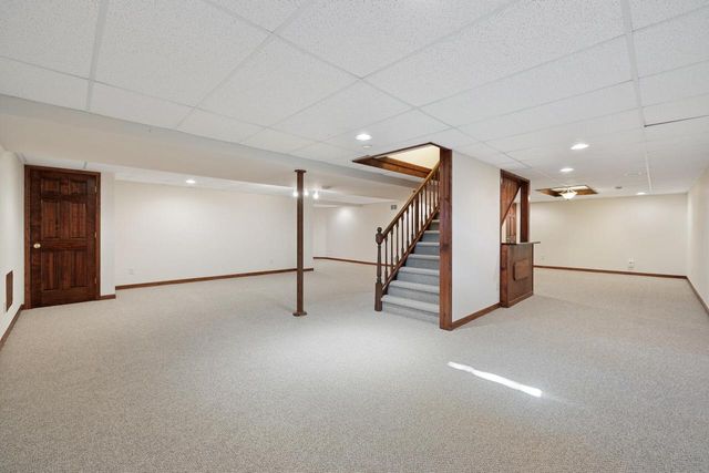7123 W Lantern LANE, Mequon, WI 53092