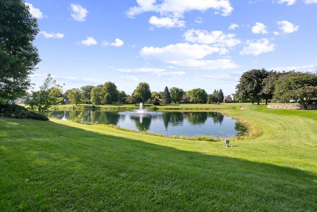 7123 W Lantern LANE, Mequon, WI 53092