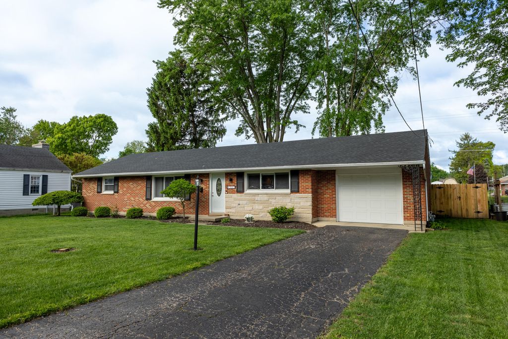 307 N Walnut Street 307 N Walnut Street, Englewood, OH 45322
