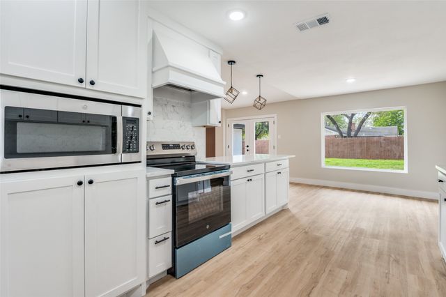 6016 Jacqueline Road, Fort Worth, TX 76112