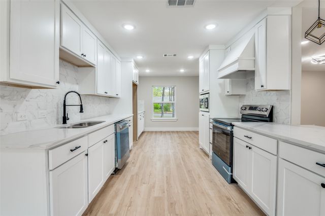 6016 Jacqueline Road, Fort Worth, TX 76112