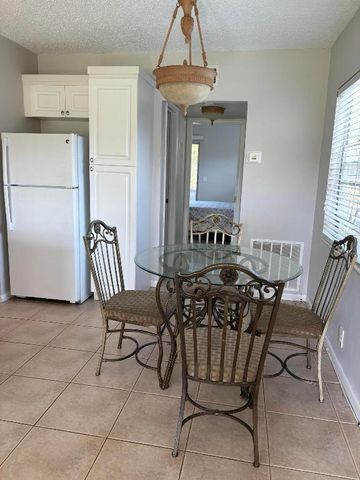 128 Norwich F, West Palm Beach, FL 33417