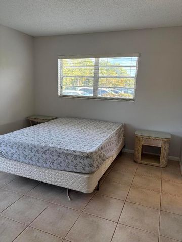 128 Norwich F, West Palm Beach, FL 33417