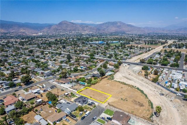 25604 Walker, San Bernardino, CA 92346