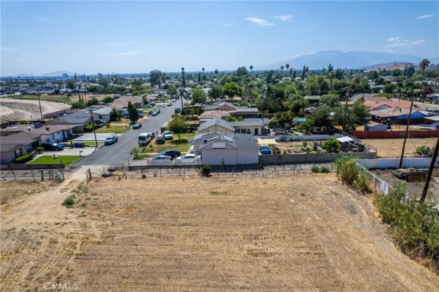 25604 Walker, San Bernardino, CA 92346