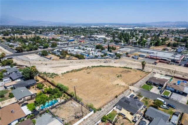 25604 Walker, San Bernardino, CA 92346