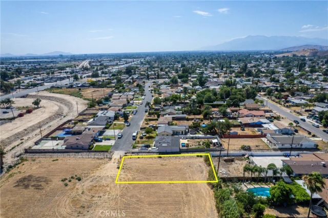 25604 Walker, San Bernardino, CA 92346