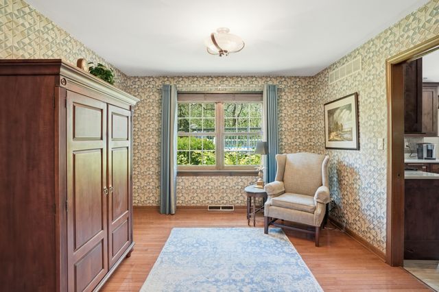 2060 Maid Marion Drive N, Schererville, IN 46375
