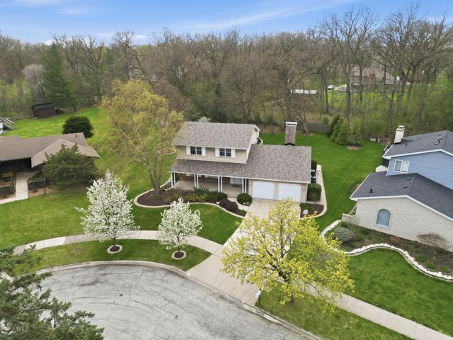 2060 Maid Marion Drive N, Schererville, IN 46375