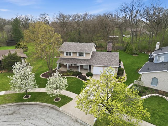 2060 Maid Marion Drive N, Schererville, IN 46375