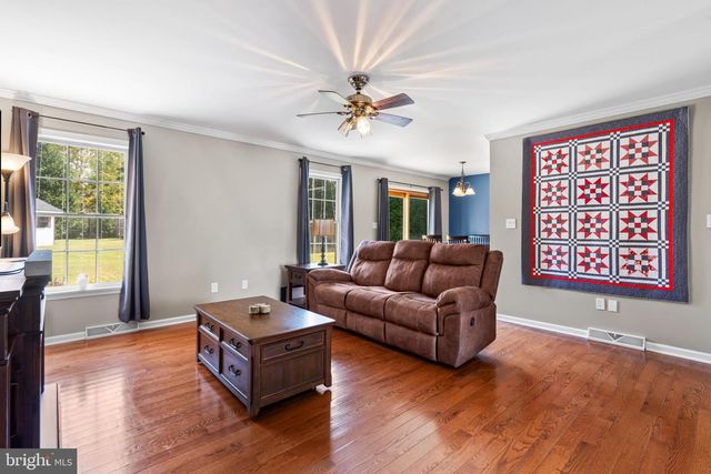 1825 W HIGHLAND CT, Greencastle, PA 17225