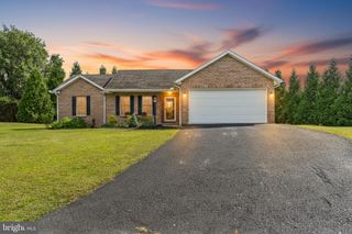 1825 W HIGHLAND CT, Greencastle, PA 17225