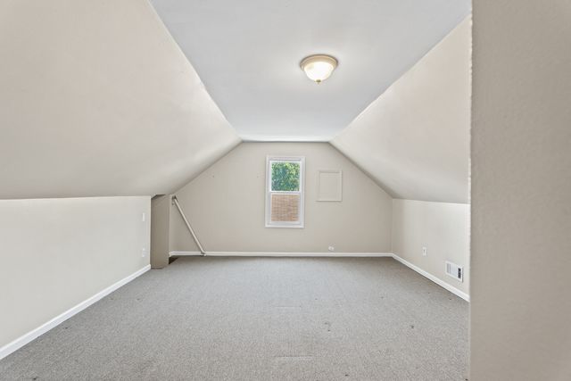 4610 W 97th Place, Oak Lawn, IL 60453