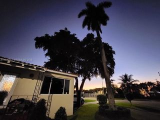 3560 NW 19th St, Miami, FL 33125