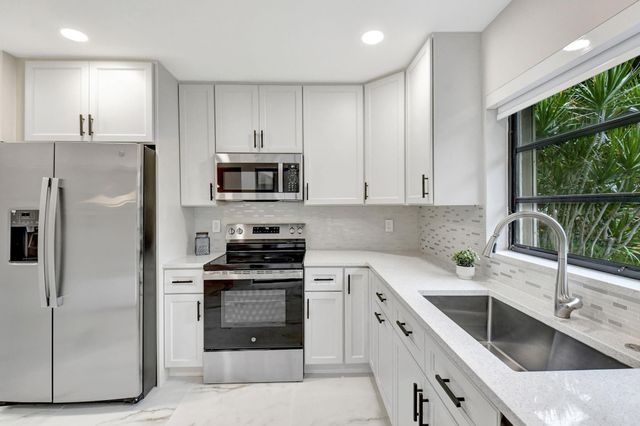 4724 Greentree Circle B, Boynton Beach, FL 33436