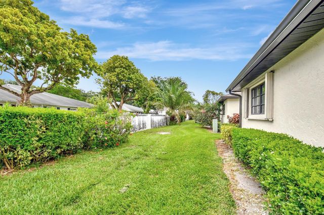 4724 Greentree Circle B, Boynton Beach, FL 33436