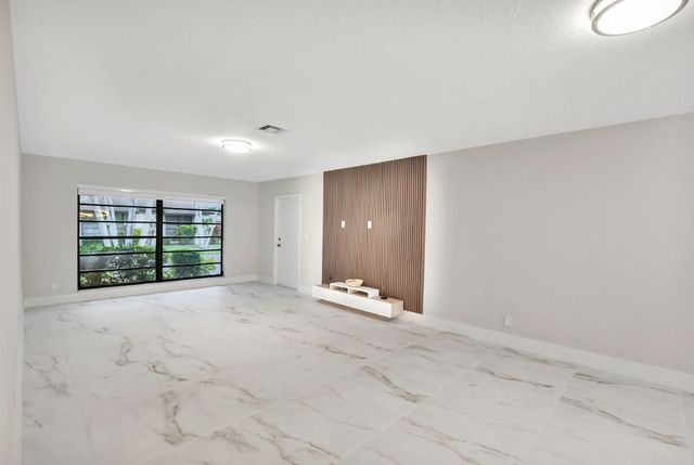 4724 Greentree Circle B, Boynton Beach, FL 33436