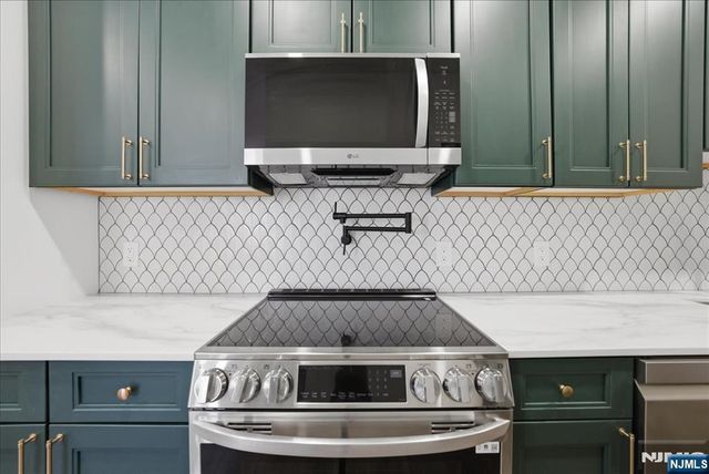 21 Lincoln 101, Newark, NJ 07102