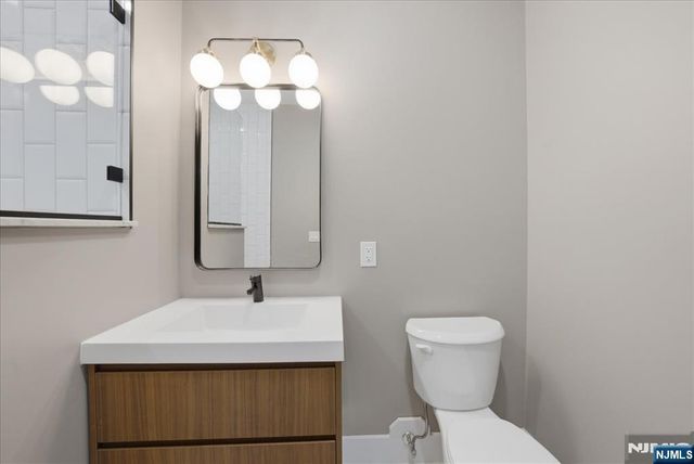 21 Lincoln 101, Newark, NJ 07102