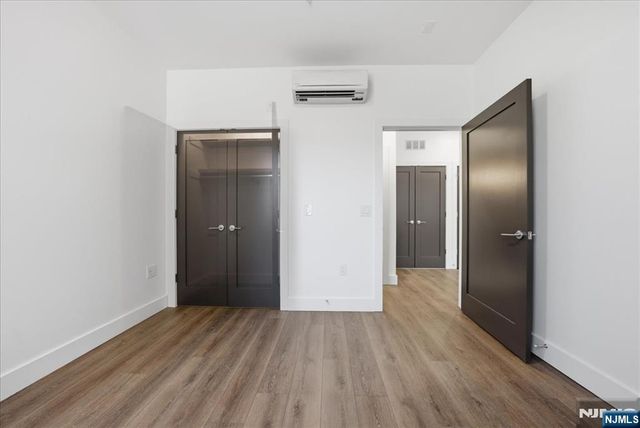 21 Lincoln 101, Newark, NJ 07102