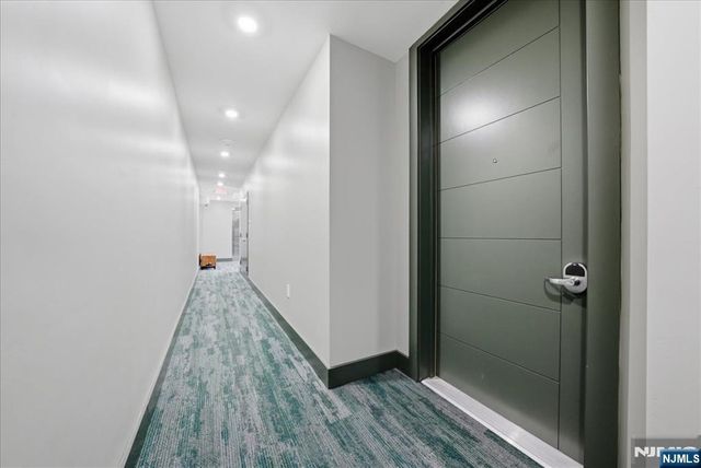 21 Lincoln 101, Newark, NJ 07102