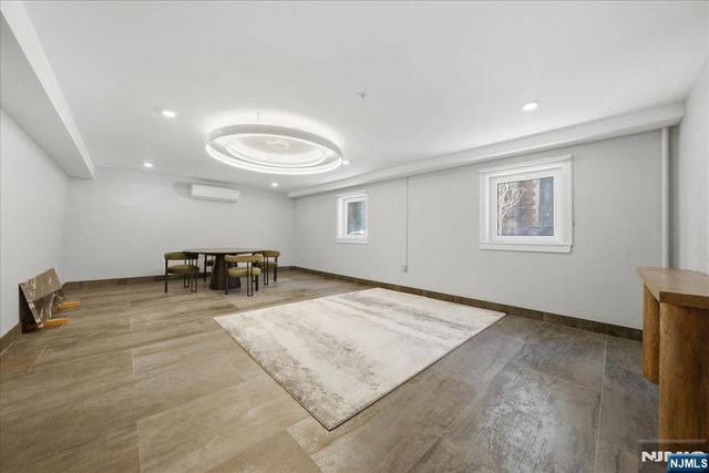 21 Lincoln 101, Newark, NJ 07102