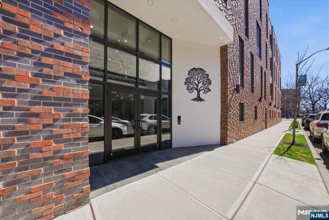 21 Lincoln 101, Newark, NJ 07102