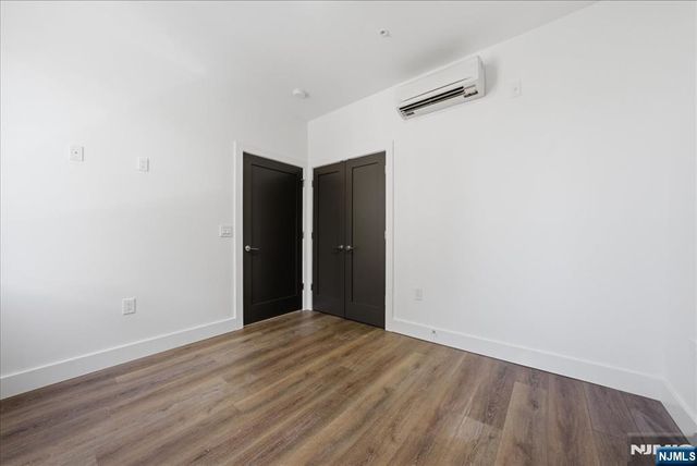 21 Lincoln 101, Newark, NJ 07102