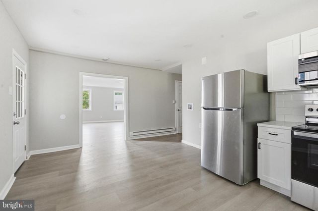 808 MAPLE LN, Aston, PA 19014