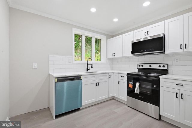 808 MAPLE LN, Aston, PA 19014