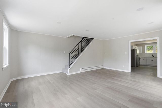 808 MAPLE LN, Aston, PA 19014