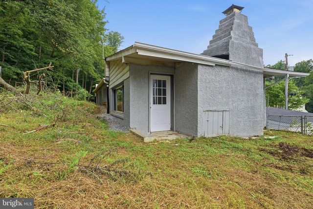 808 MAPLE LN, Aston, PA 19014