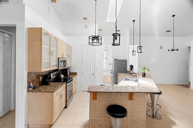 6702 JOSIE DRIVE, Seffner, FL 33584