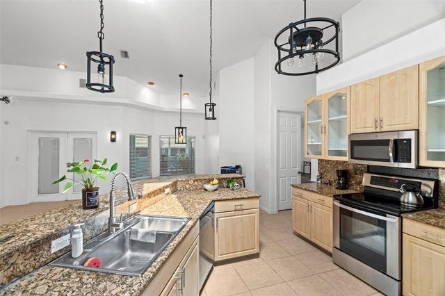 6702 JOSIE DRIVE, Seffner, FL 33584