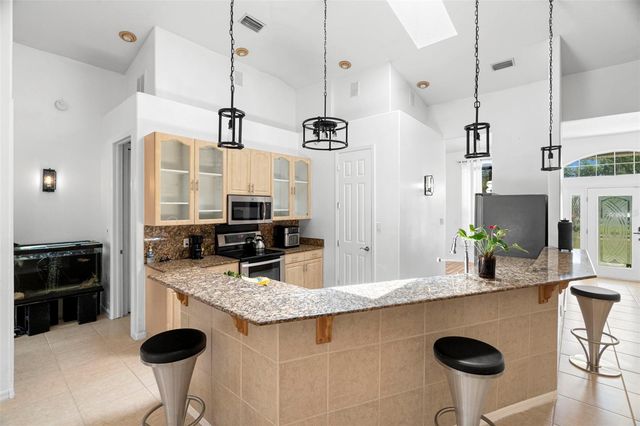 6702 JOSIE DRIVE, Seffner, FL 33584