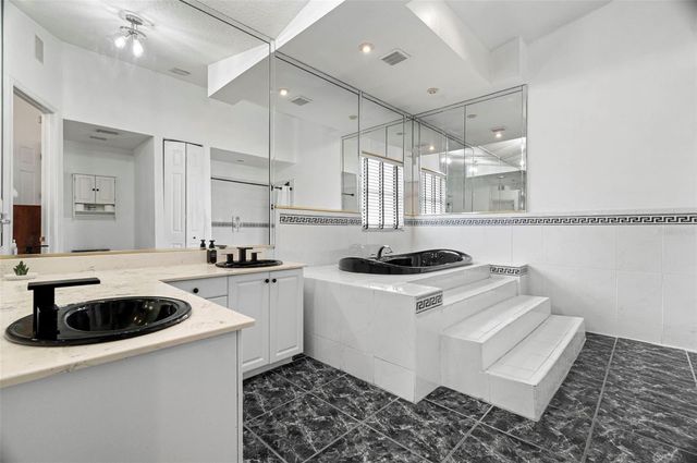 6702 JOSIE DRIVE, Seffner, FL 33584